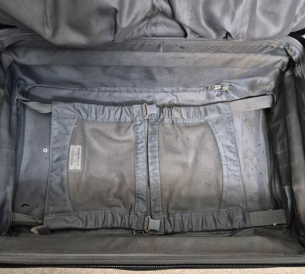 Briggs & Riley Baseline luggage - Picture 12 of 14